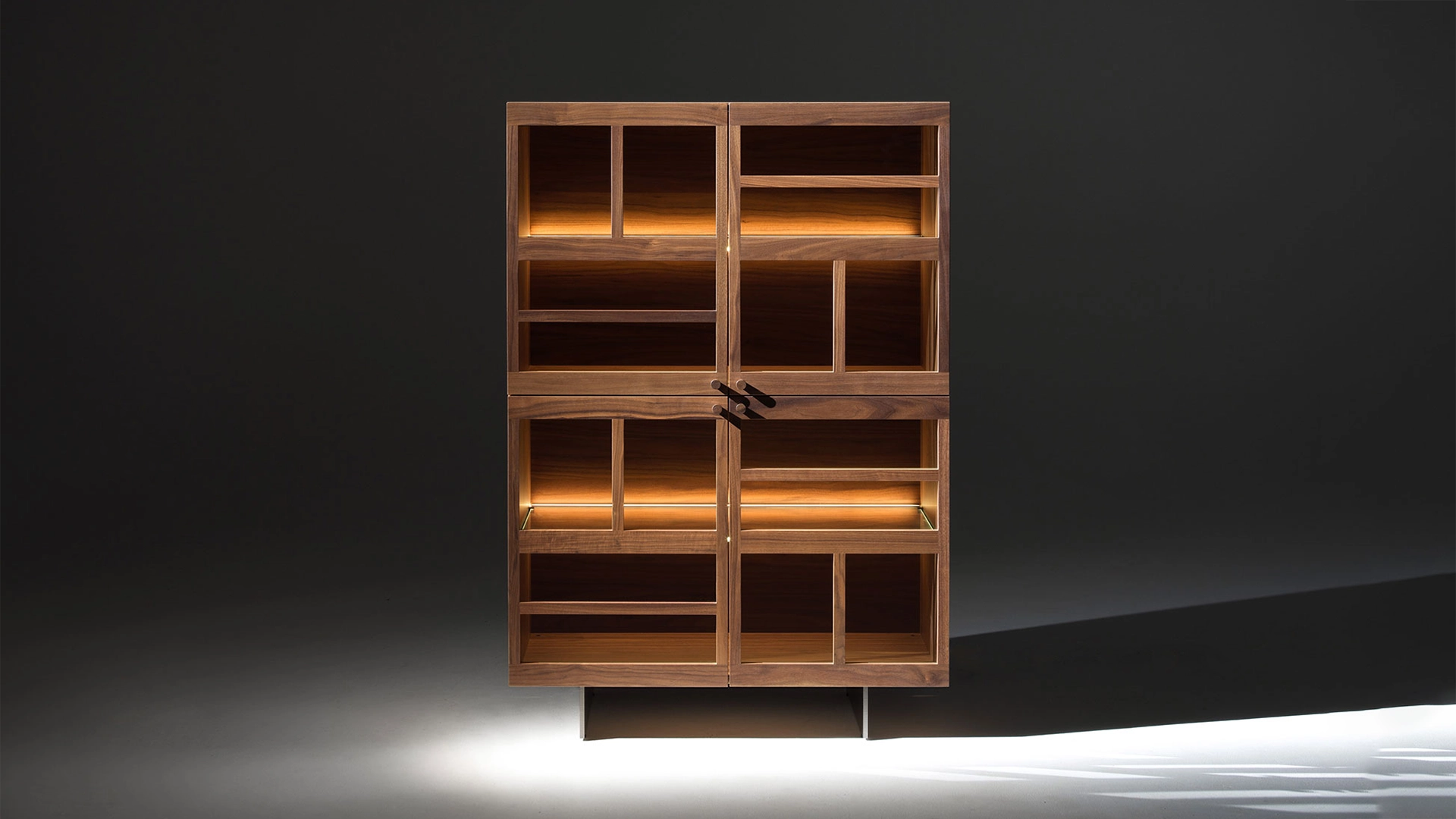 torii-vetrina-verticale-slider_01