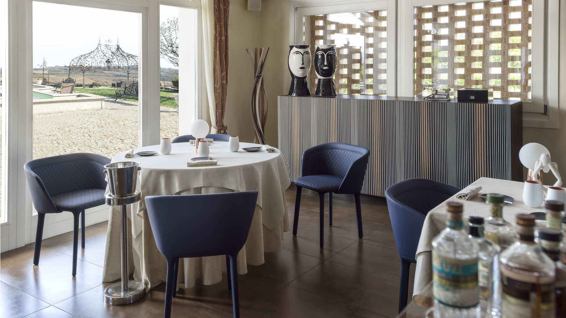 carlos-minimal-design_1_slider