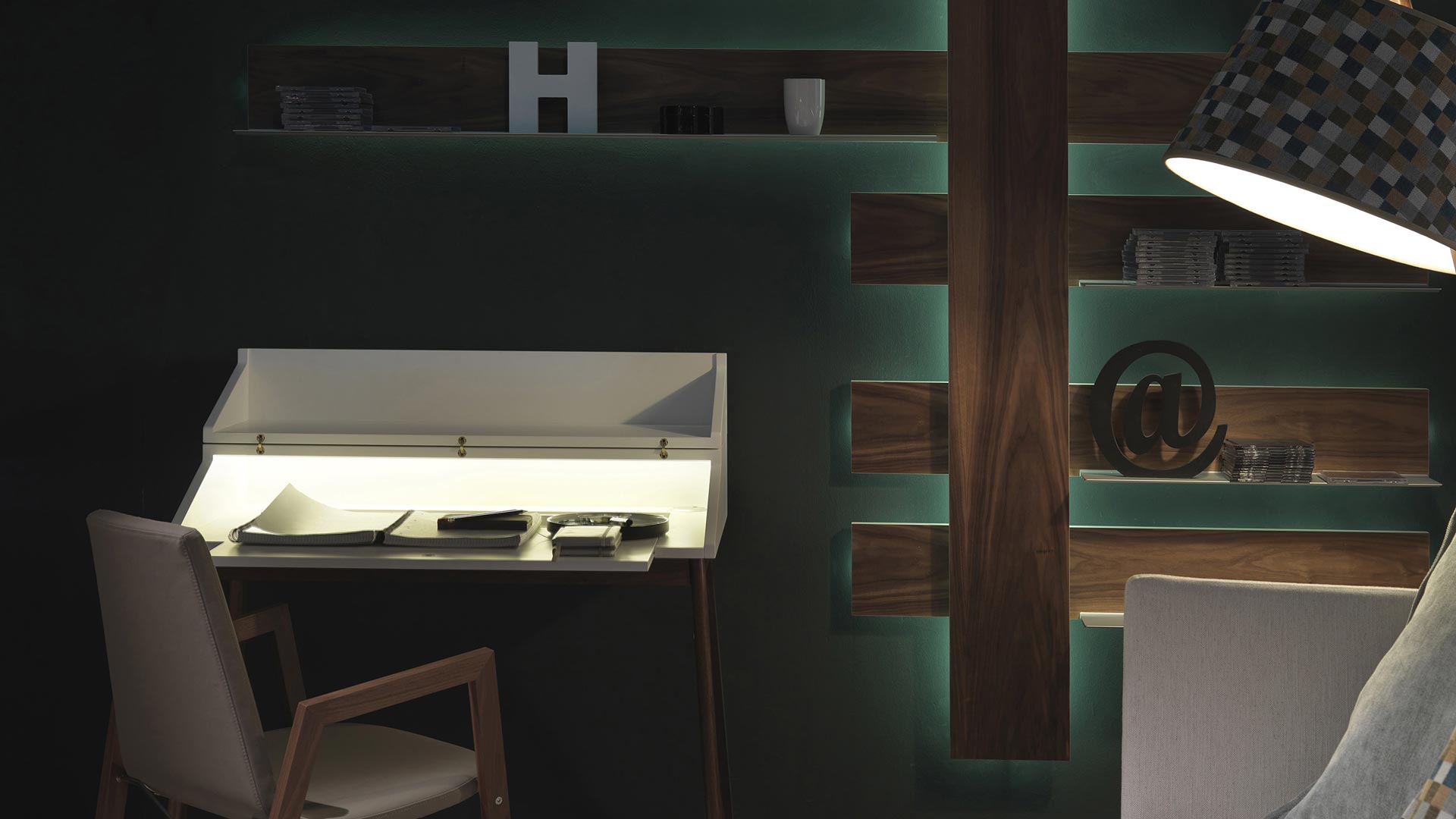 bureau-desk-slider_02