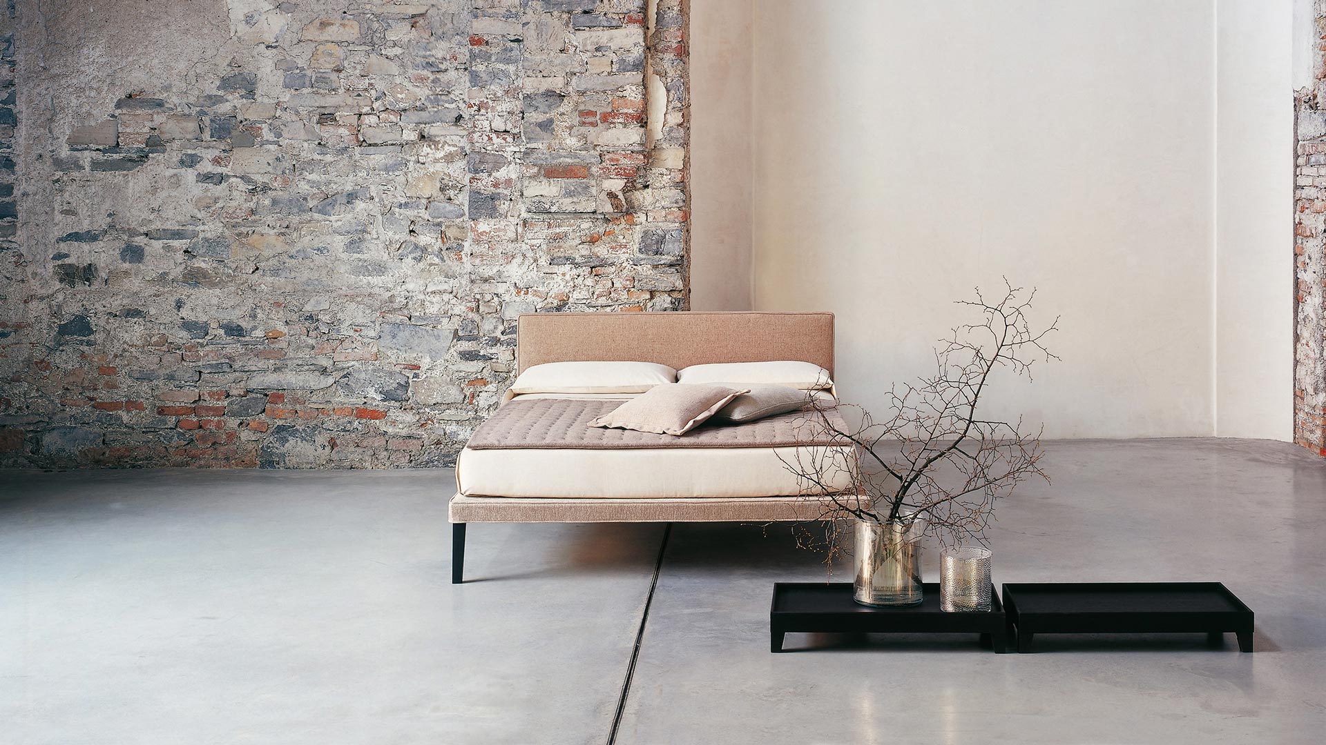 ebridi-wood-fabric-headbord-bed-slider_01