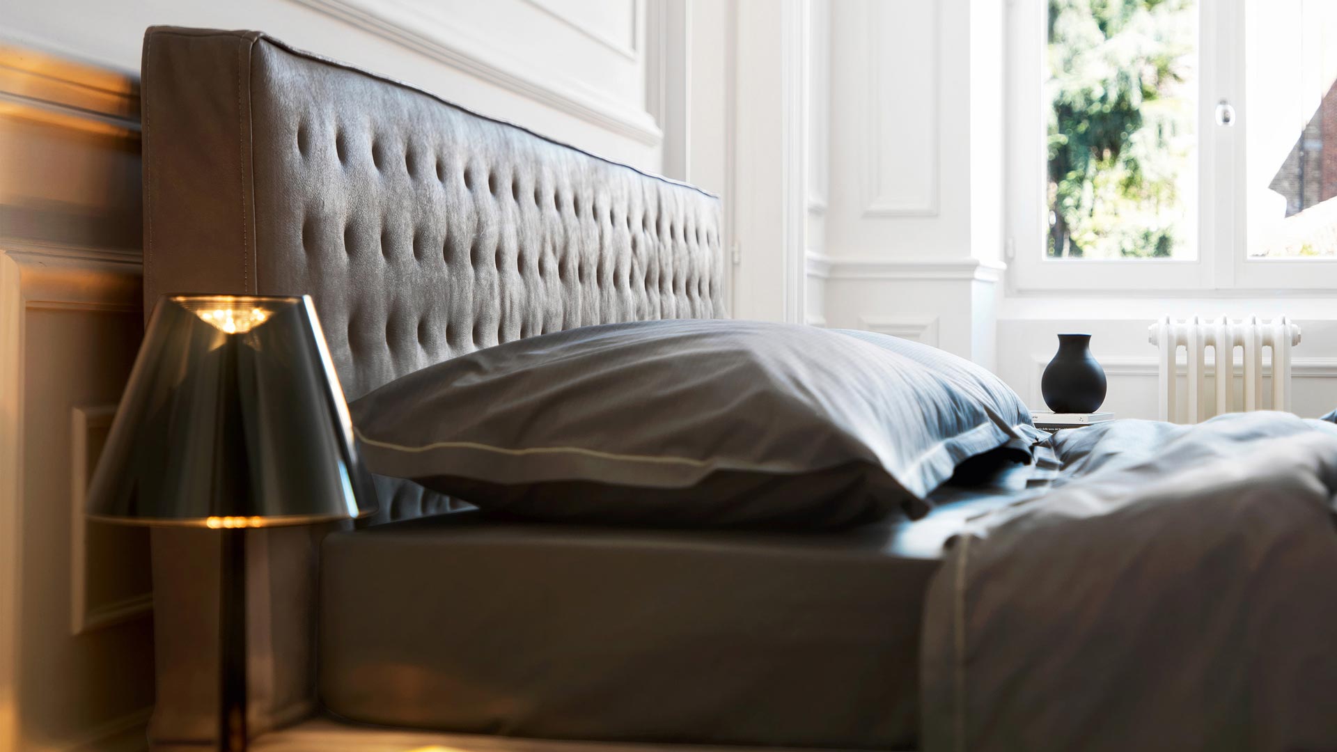 ebridi-wood-quilted-headbord-bed-slider_02