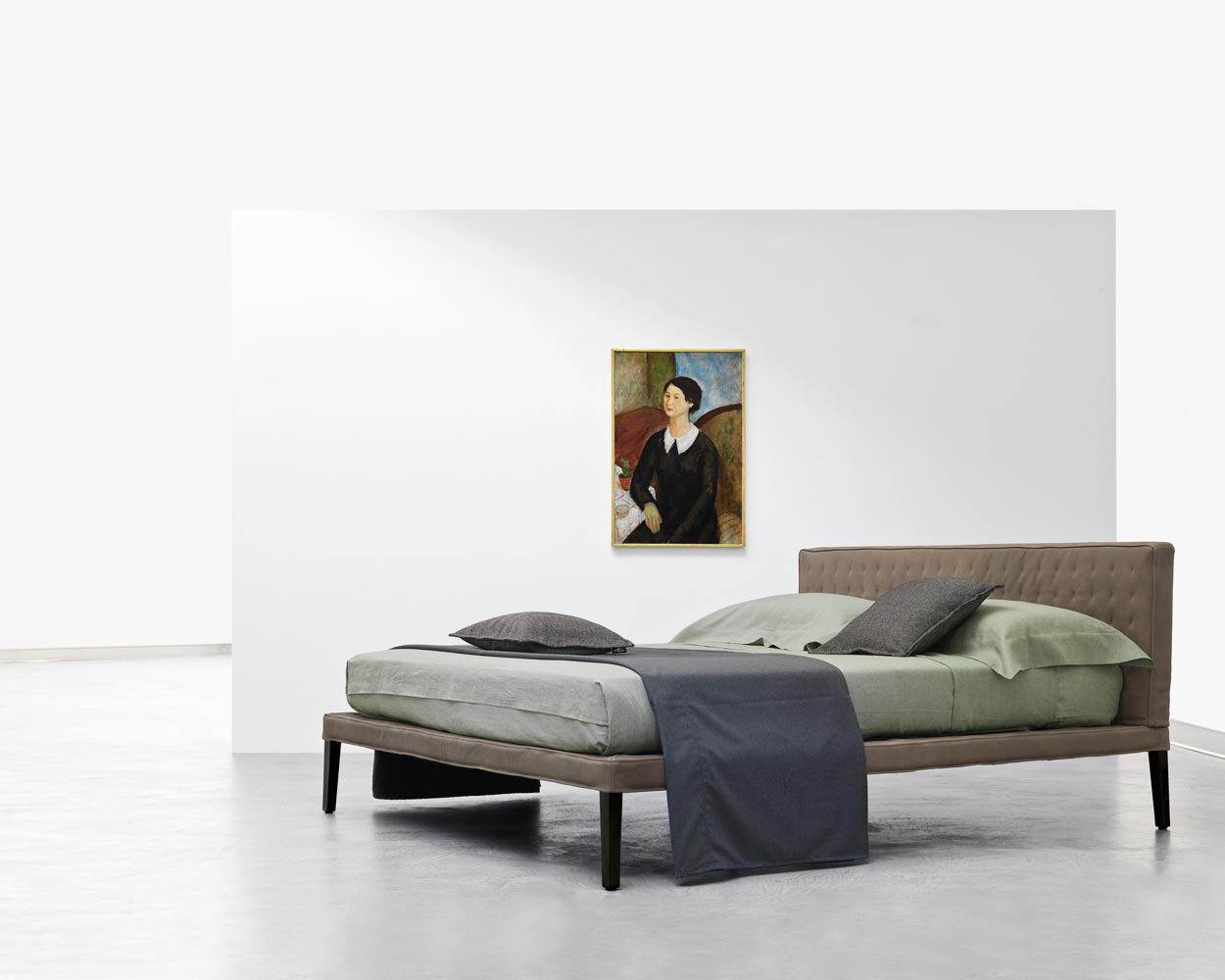 ebridi-wood-quilted-headbord-bed_01