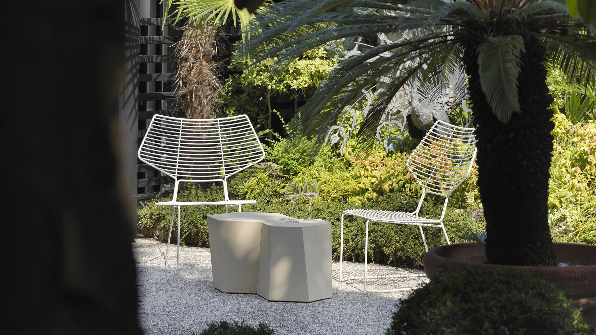 hexagon-stone-stool-coffee-table-slider_02