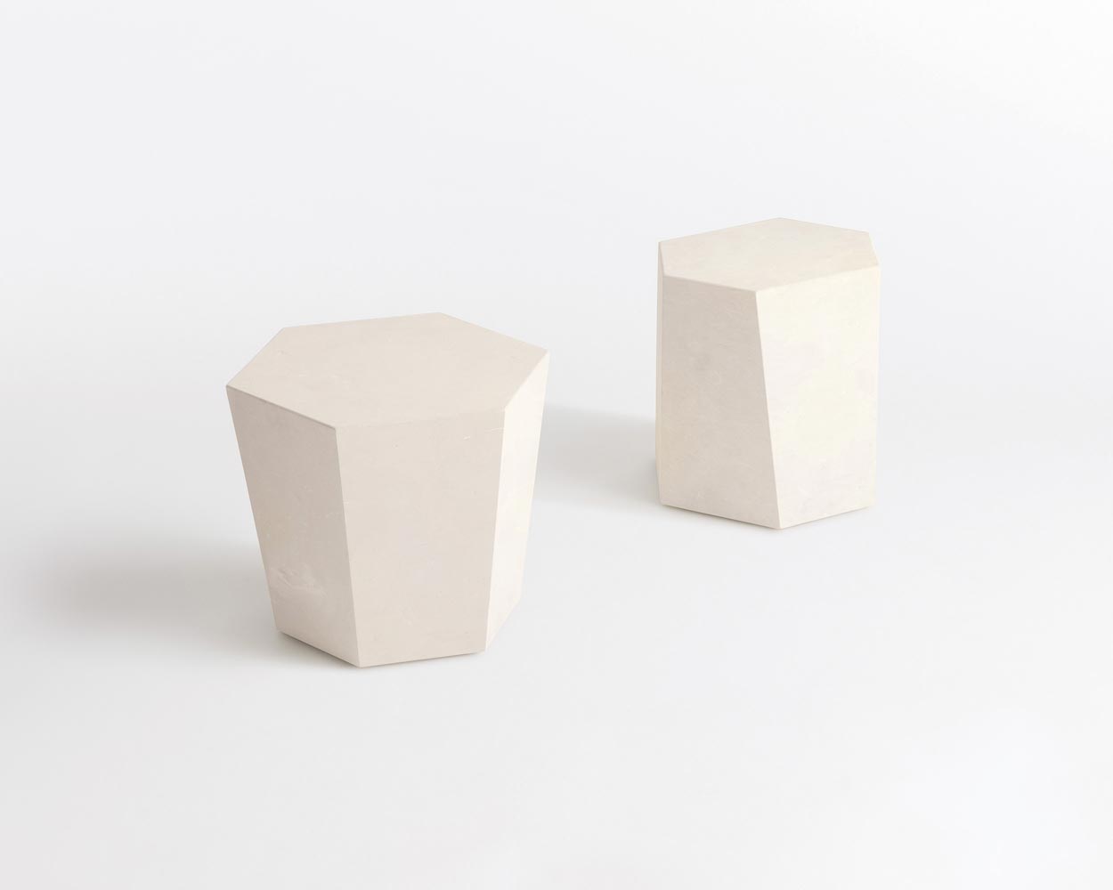 hexagon-stone-stool-coffee-table_05