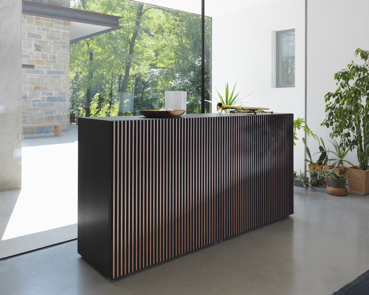 leon-wood-sideboard_01