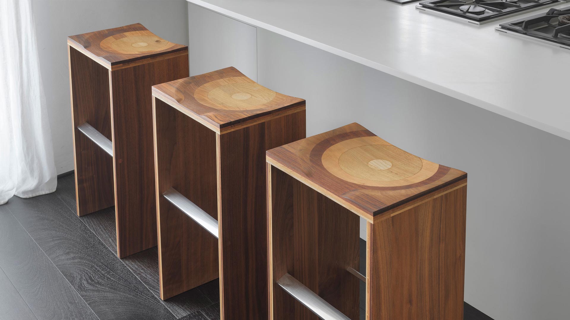 ripples-stool-slider_02