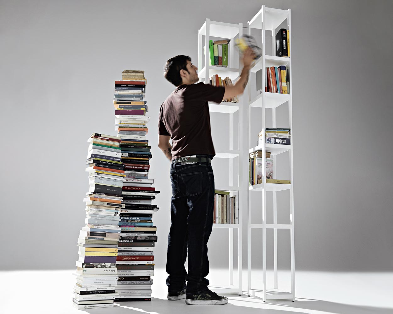 singles-bookcase_01